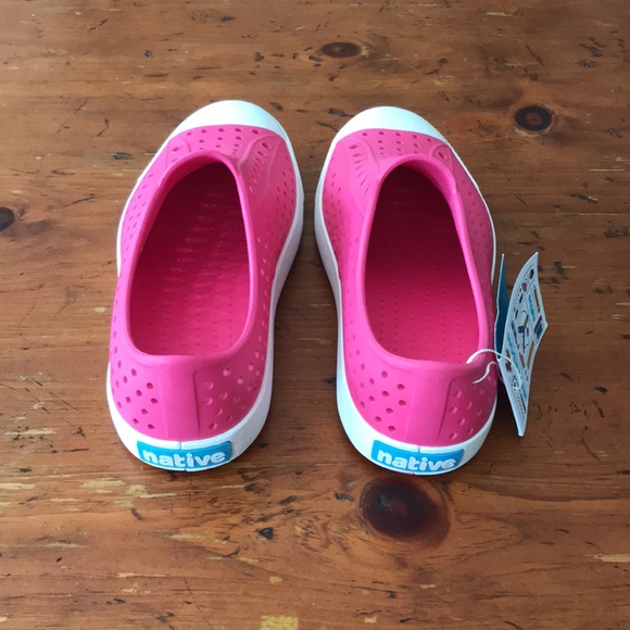 NWT! Native shoes - Picture 3 of 4